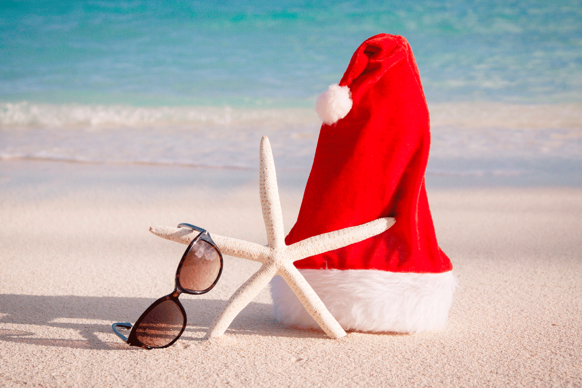 santa-hat-on-beach